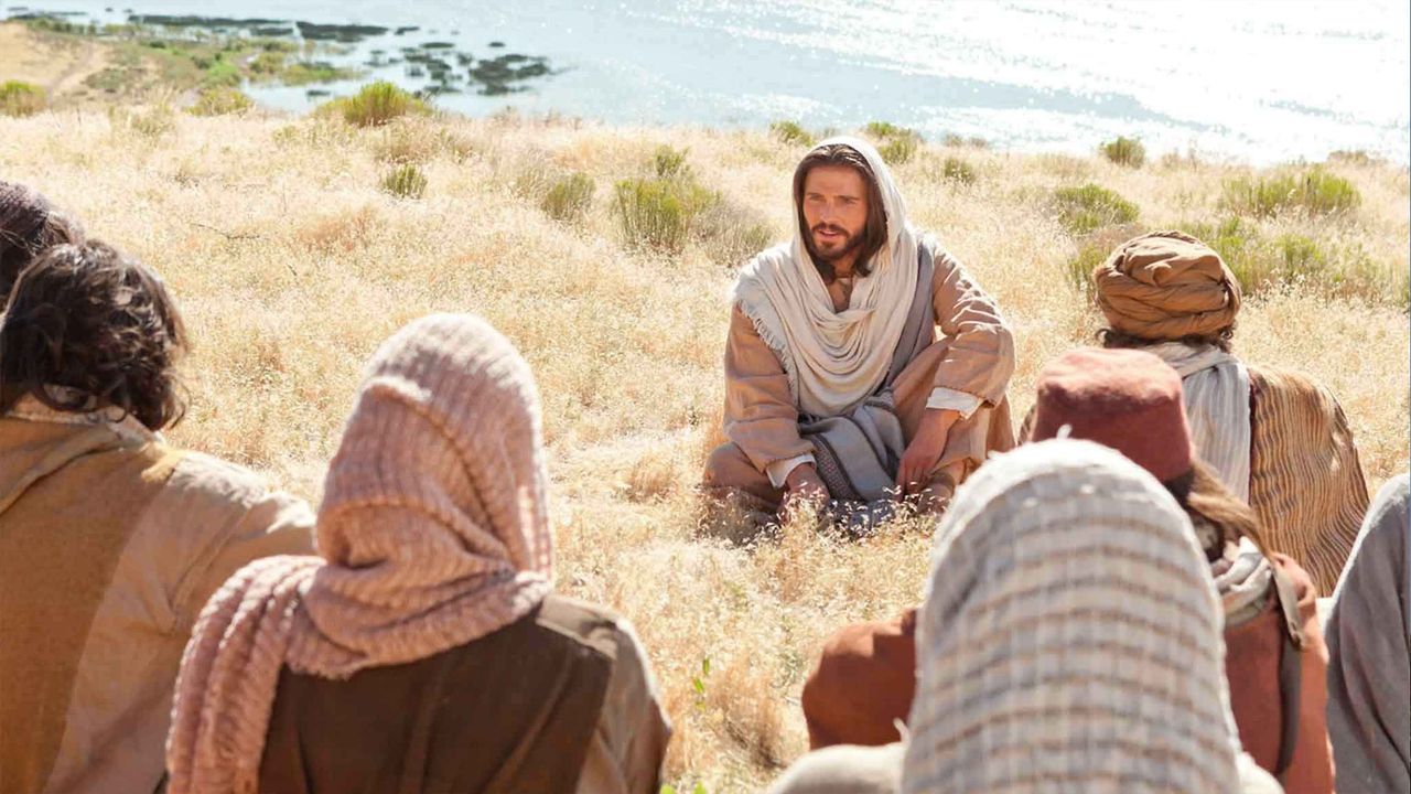 Jesucristo enseña a Sus discípulos el Sermón del Monte